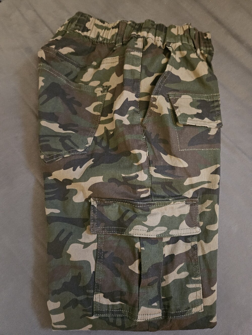 Fashion Nova Camo Cargo Pants Size L - Picture 6 of 7